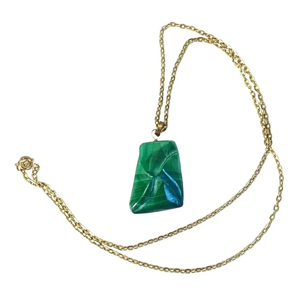 Vintage Carved Malachite Pendant Necklace Gold Tone - Picture 2 of 4